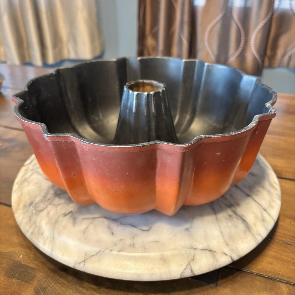 VTG Bundt Pan Northland Aluminum Products Inc.‎ Orange USA